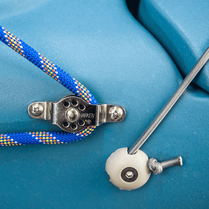 Load image into Gallery viewer, ViztaCraft Majestic – 16ft Single Trimaran Fin-Drive Sailing Kayak