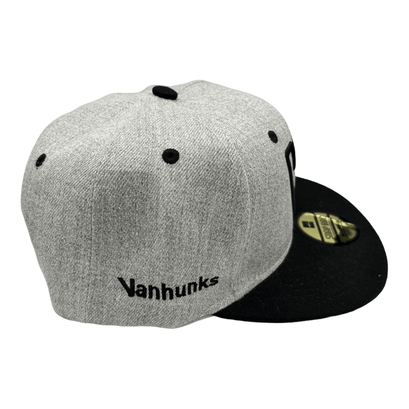 Load image into Gallery viewer, Vanhunks Snap Back Cap
