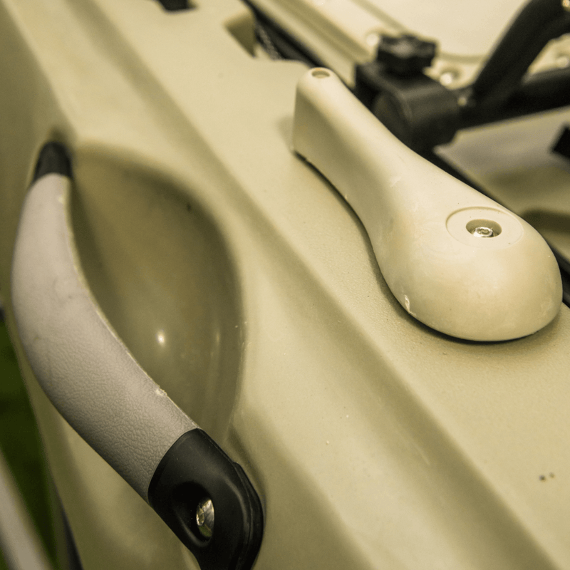 Load image into Gallery viewer, Shad 10&#39;5 Fishing Kayak
